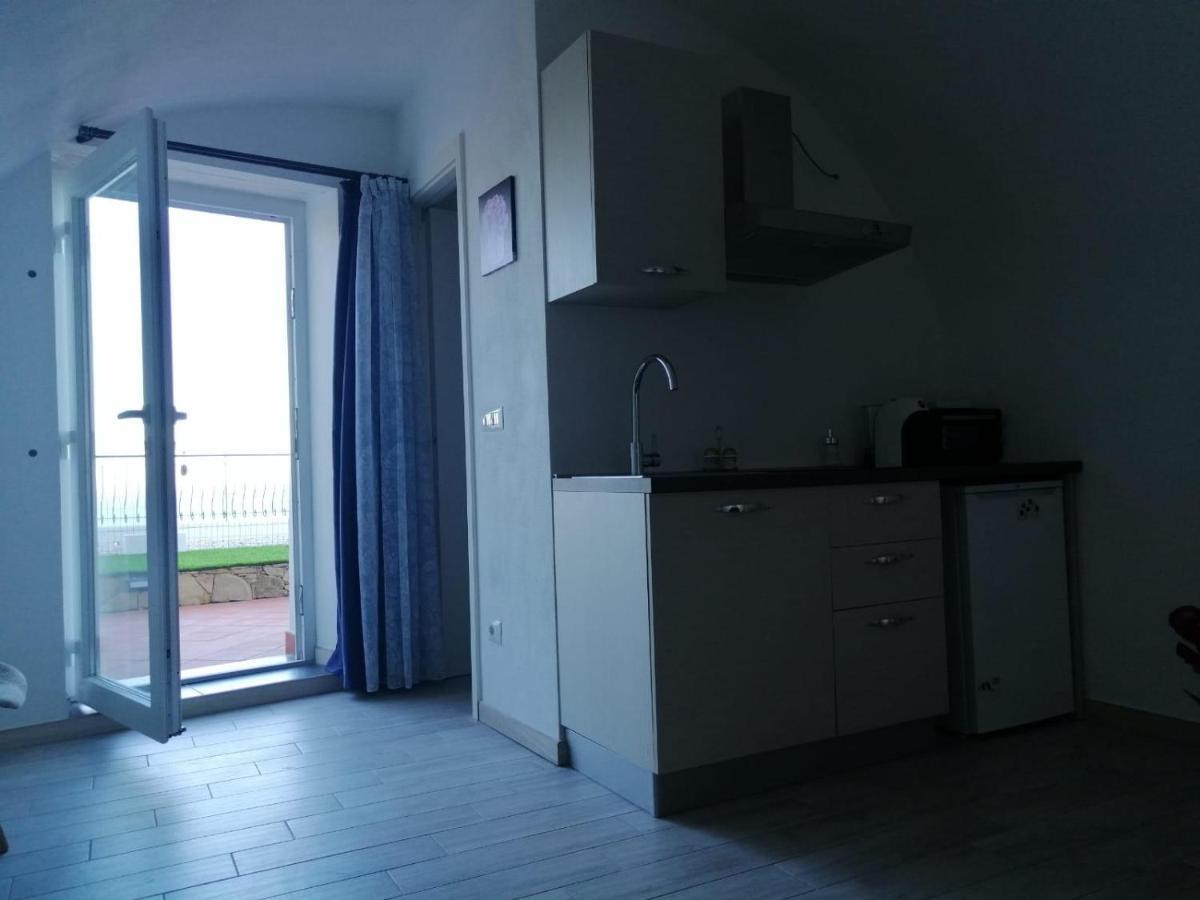 Un Mare Di Fiori Vakantieboerderij *