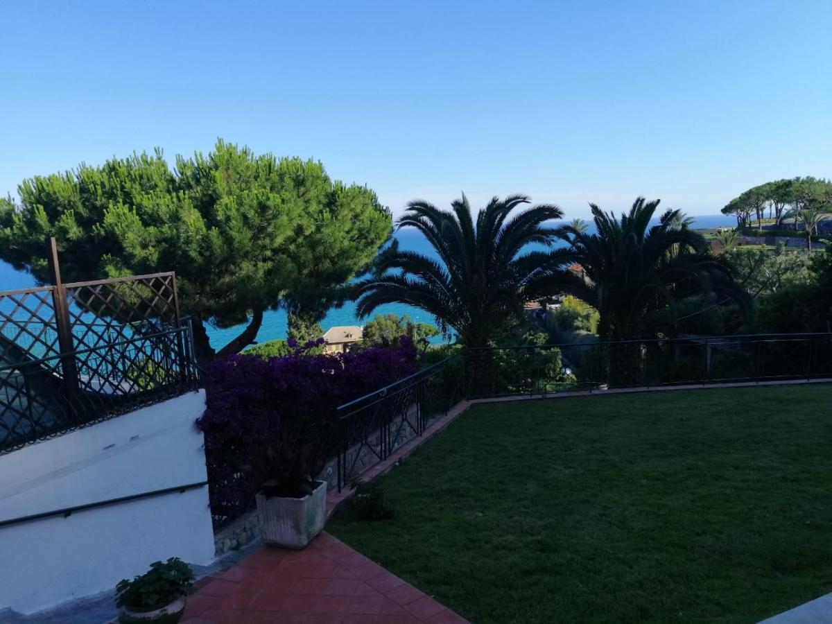 Un Mare Di Fiori Ventimiglia